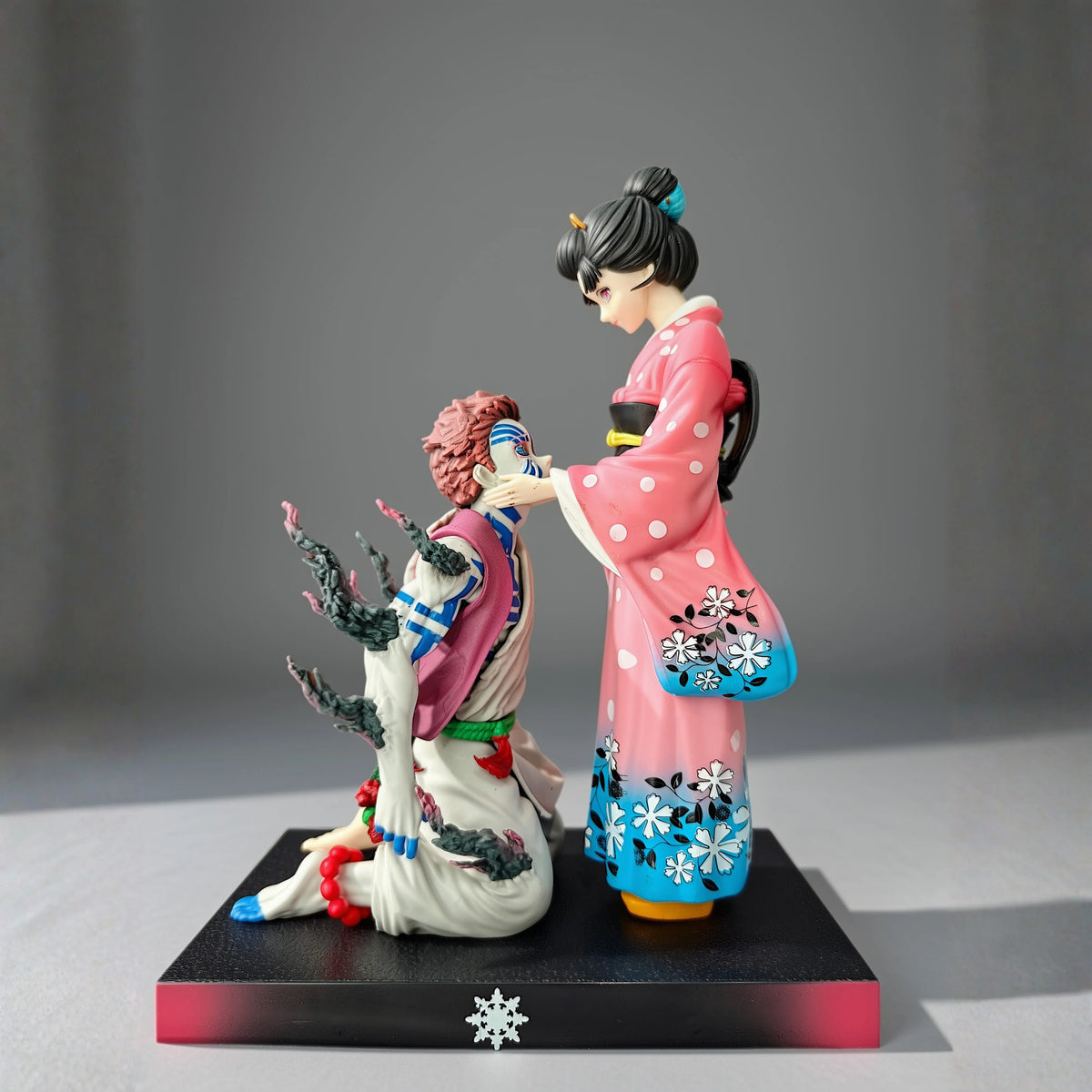 Fireworks Vow Diorama (30 cm) – OverBlaze