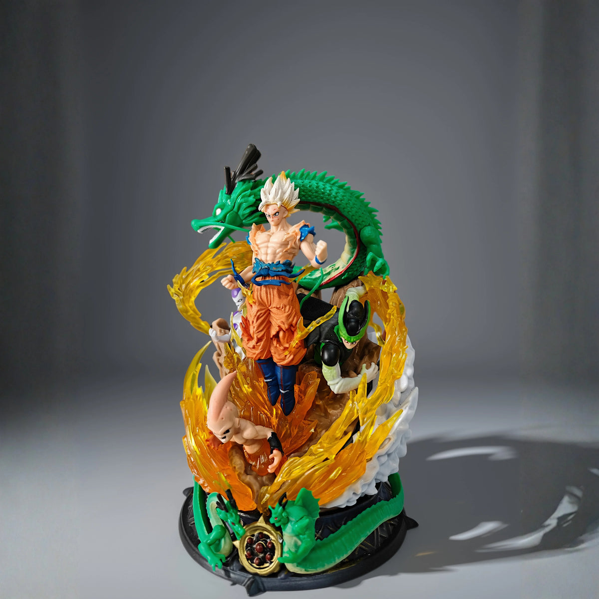 Super Saiyan Diorama (20 cm) – view 3 – OverBlaze