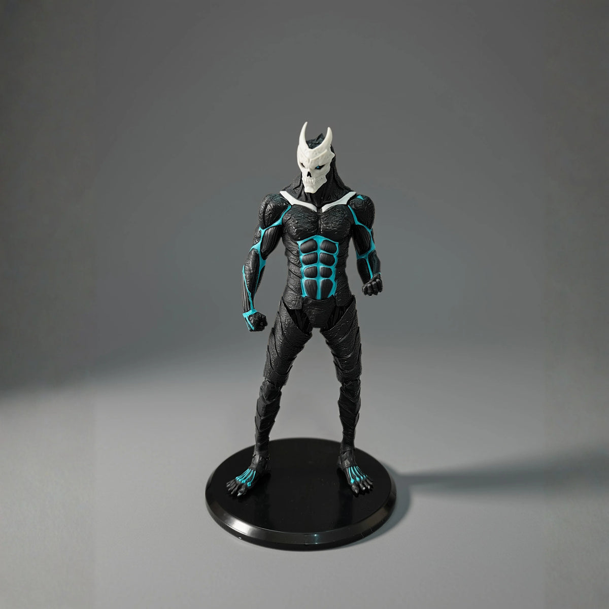 Unidentified Kaiju Figure (18 cm) – OverBlaze